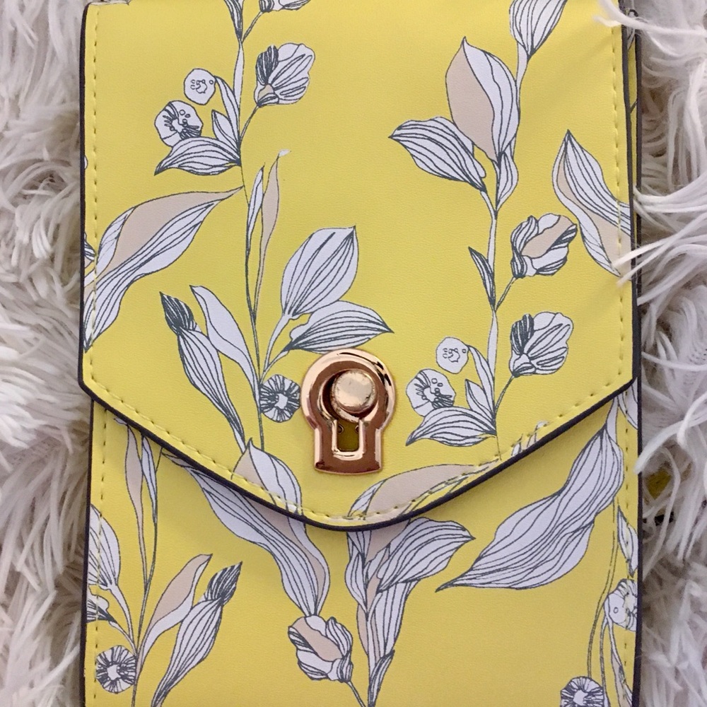Crossbody pale yellow & gray satchel w/gold clasp